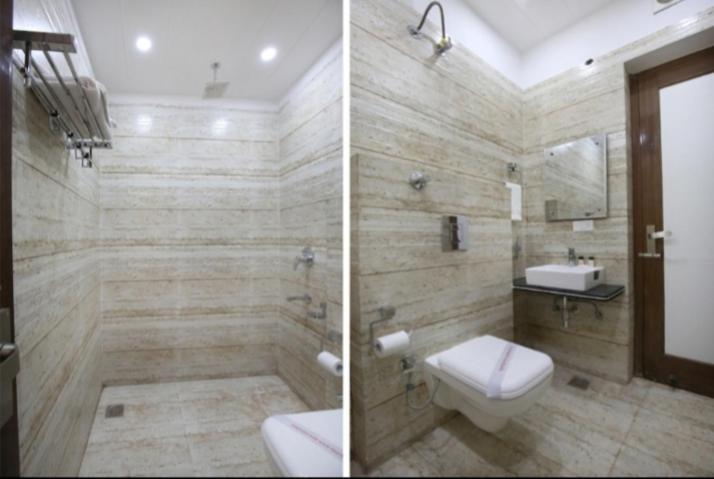 Hotel Silver Palm Zirakpur Bagian luar foto